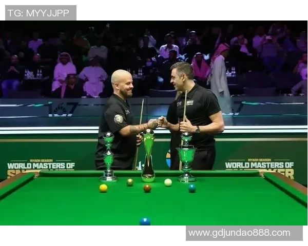 特鲁姆普与奥沙利文历史交锋记录分析及比赛精彩回顾